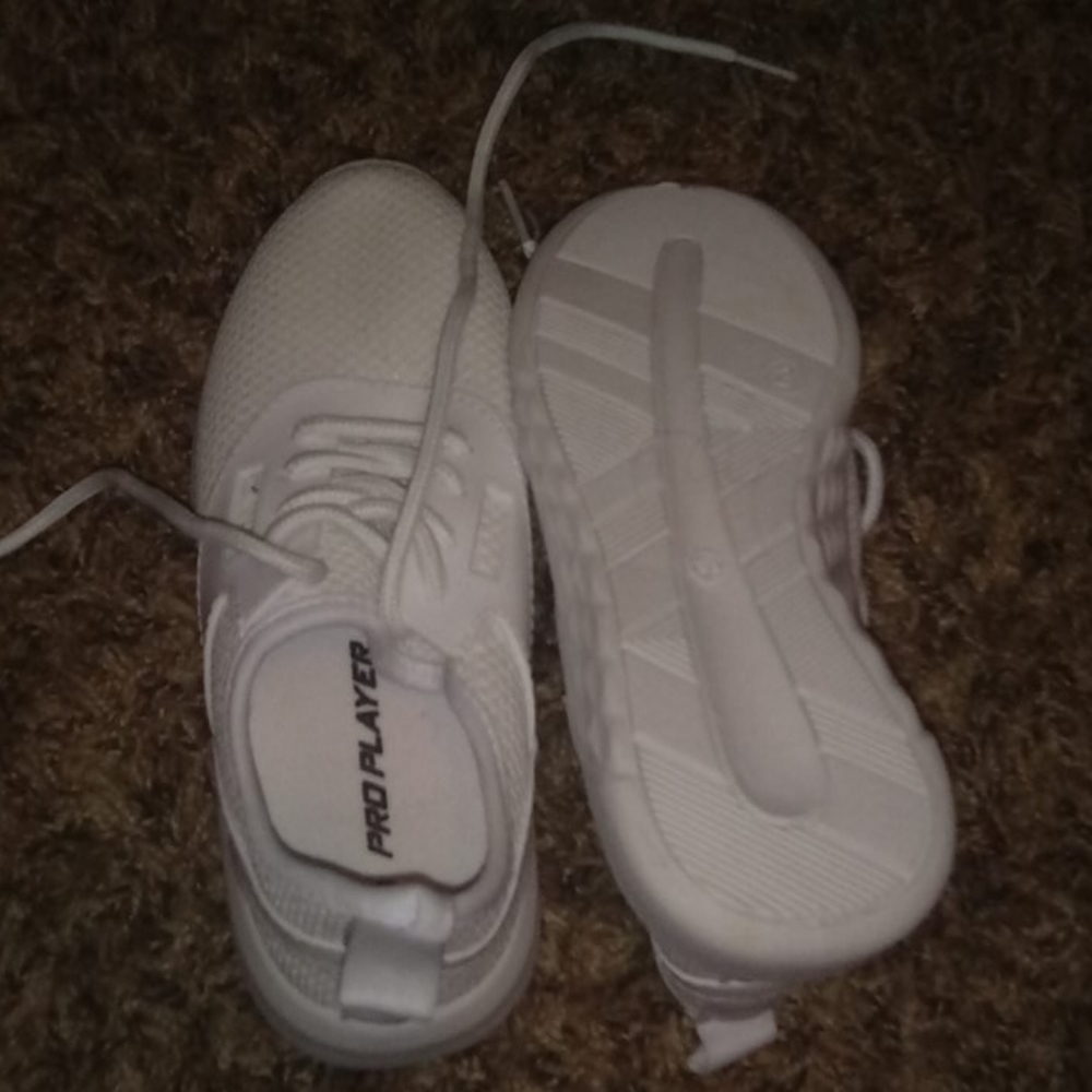 Shoes - Picture 2 of 3